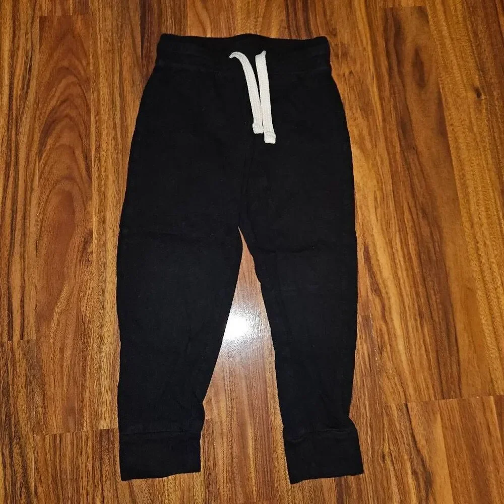 6 for $25 🎃 Old Navy Black Cotton Drawstring Sweatpants Toddler Size 3T - Picture 1 of 4